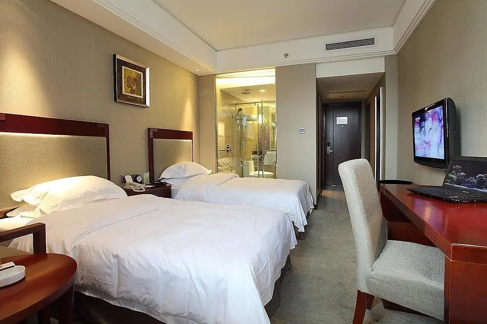 Days Hotel Hongyuan Zhengzhou 3*,  China